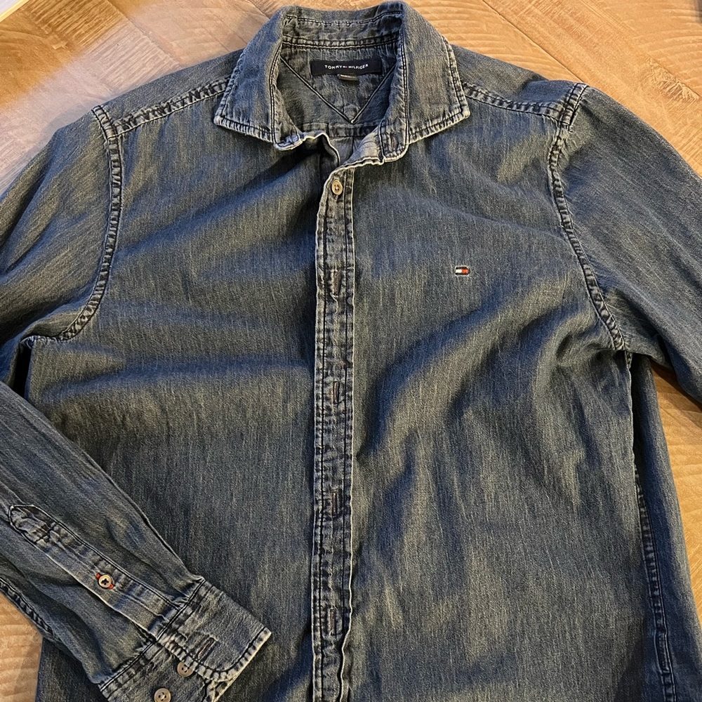 Tommy Hilfiger Men’s small Button Down Shirt